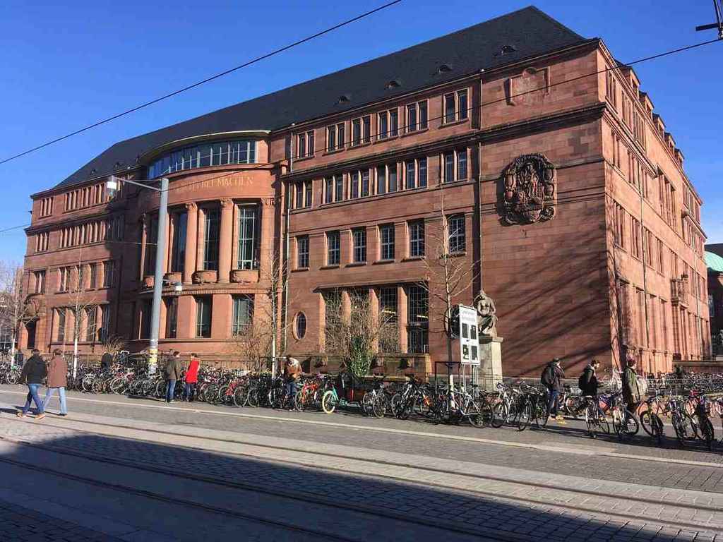 دانشگاه فرایبورگ Albert-Ludwigs-Universität Freiburg