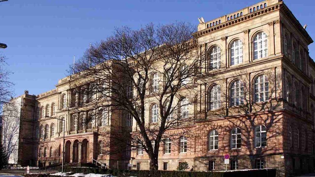 دانشگاه RWTH آخن (Rheinisch-Westfälische Technische Hochschule Aachen)