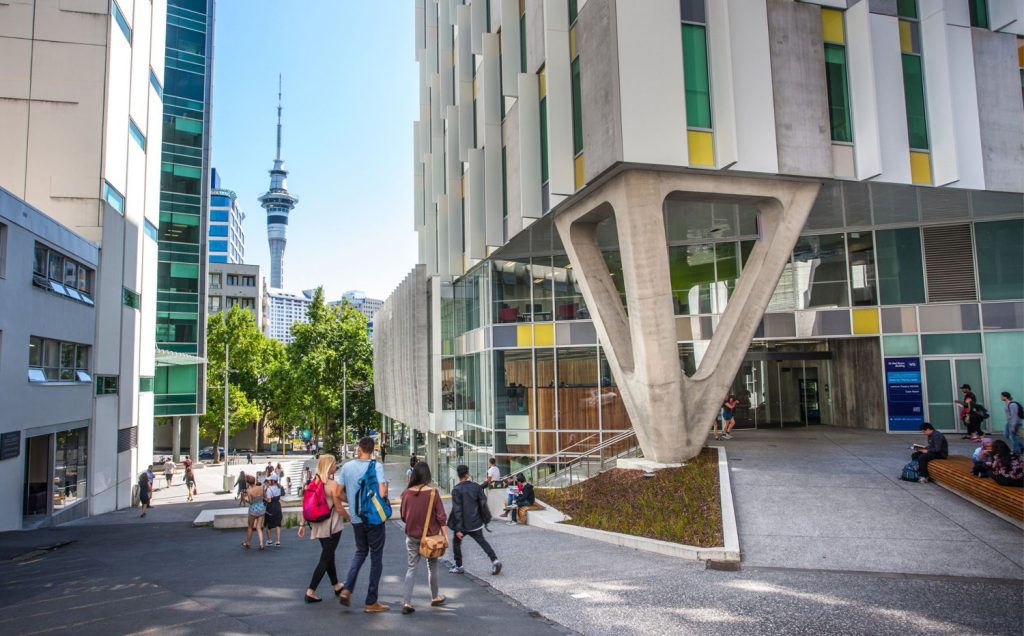 دانشگاه فناوری آوکلند (Auckland University of Technology – AUT)