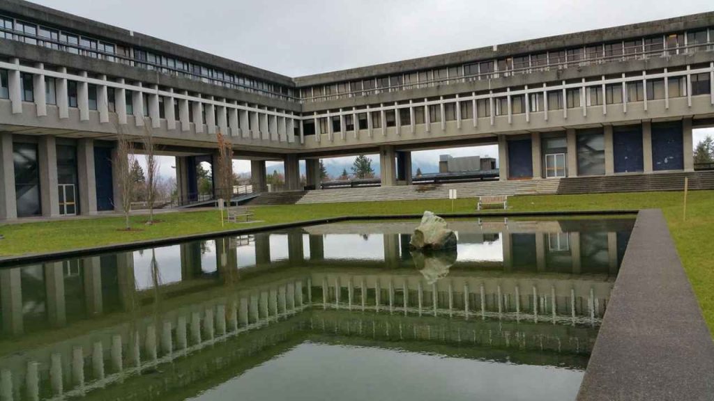 دانشگاه سایمون فریزر ونکوور