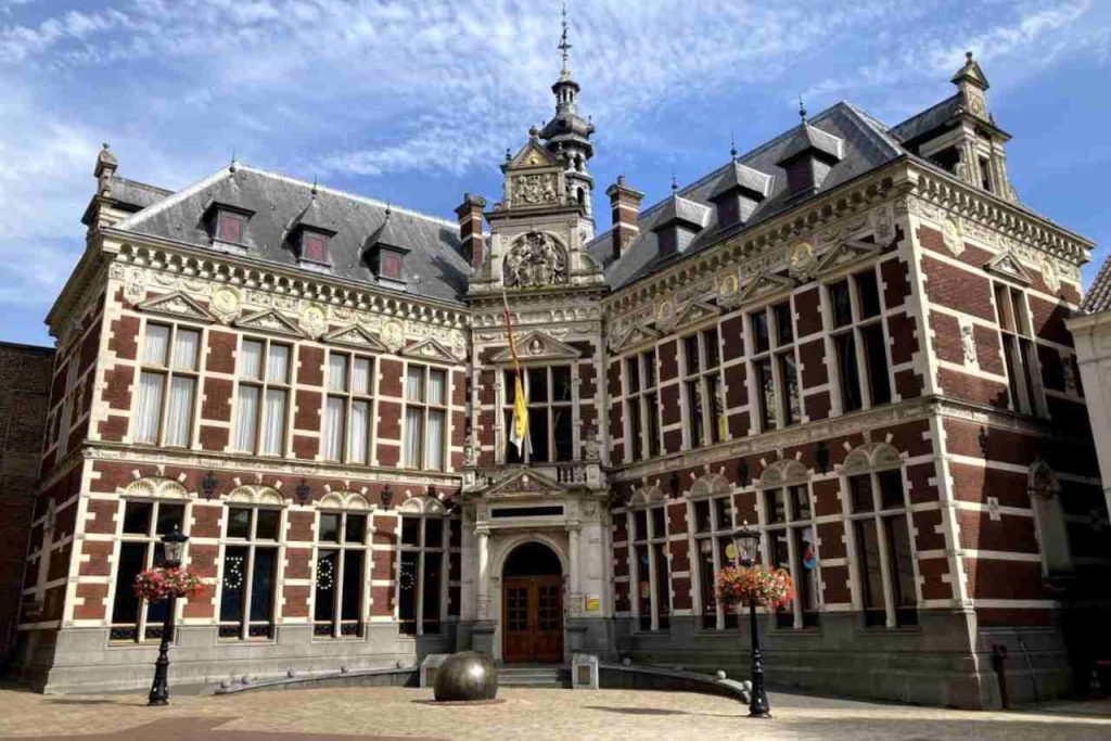 دانشگاه اوترخت